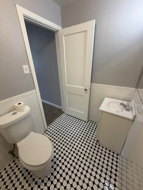 Building Photo - 310 Vine Ave