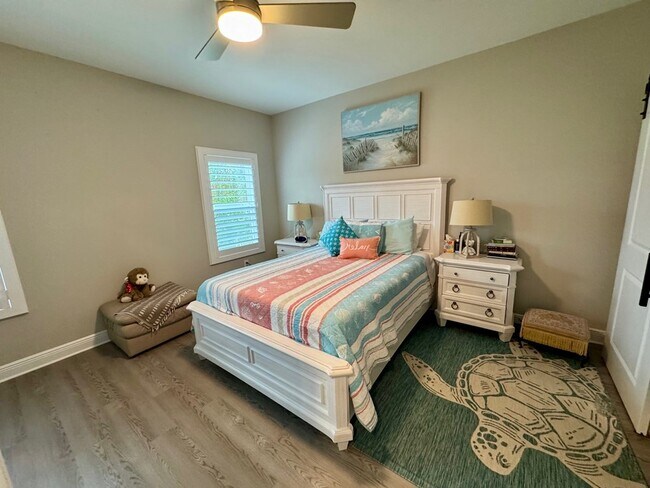 Building Photo - 176 Arazzo Wy