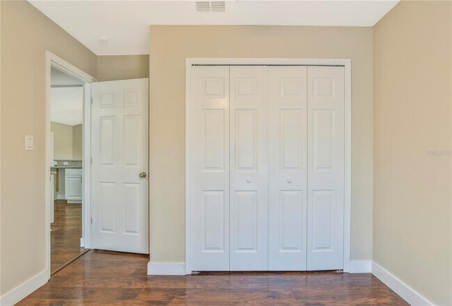 Building Photo - 15528 Hidden Lake Cir