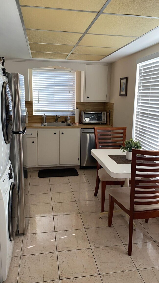Building Photo - 13664 Coconut Palm Ct