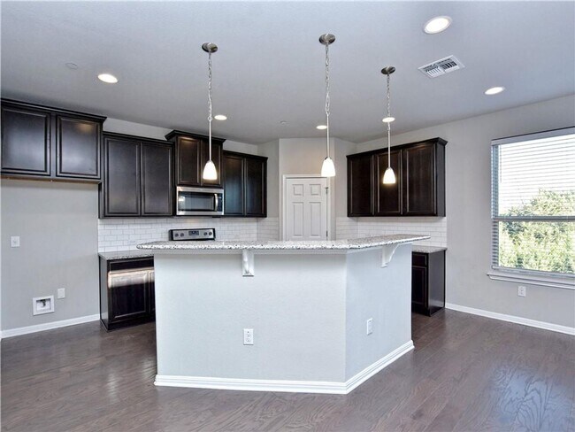 Building Photo - Alluring  Single Family Home | 3 BR/2.5BA | Peaceful Backyard| Coming Soon!