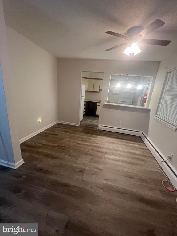 Building Photo - 208 Garnet Dr