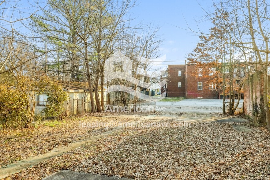 Building Photo - 663 S 38th St