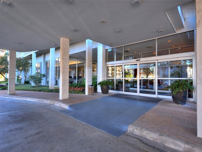 Building Photo - 1801 Lavaca St
