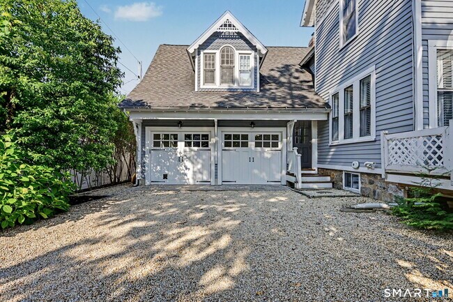 Building Photo - 71 Cove Ave