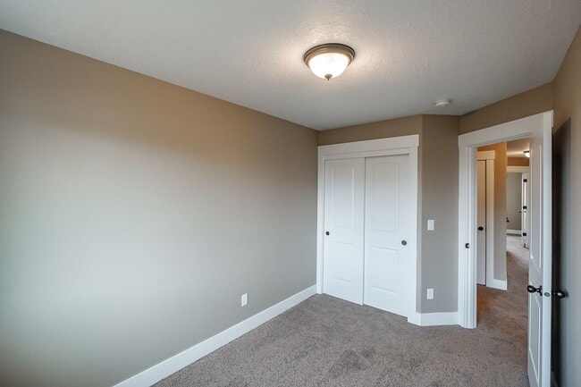 Building Photo - 270-272 Gwinn Street E