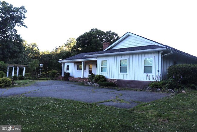 Building Photo - 35065 CHARLES TOWN