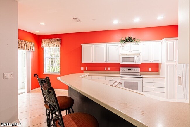 Building Photo - 2215 Hawksridge Dr