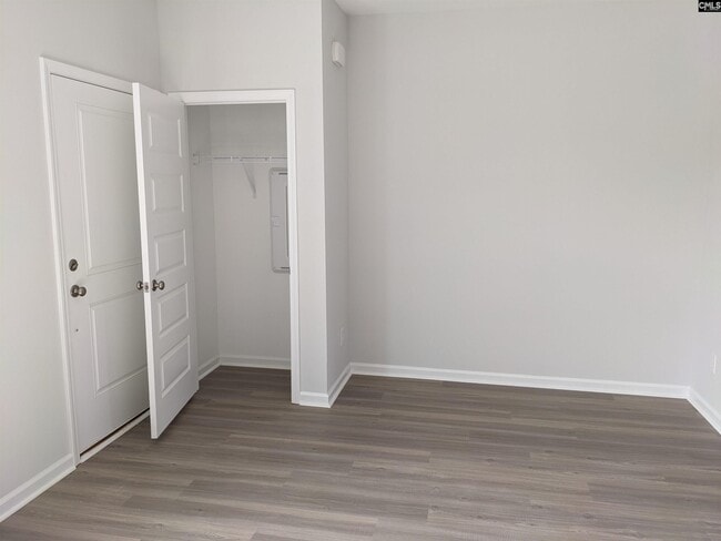 Building Photo - 200 Bluewing Dr