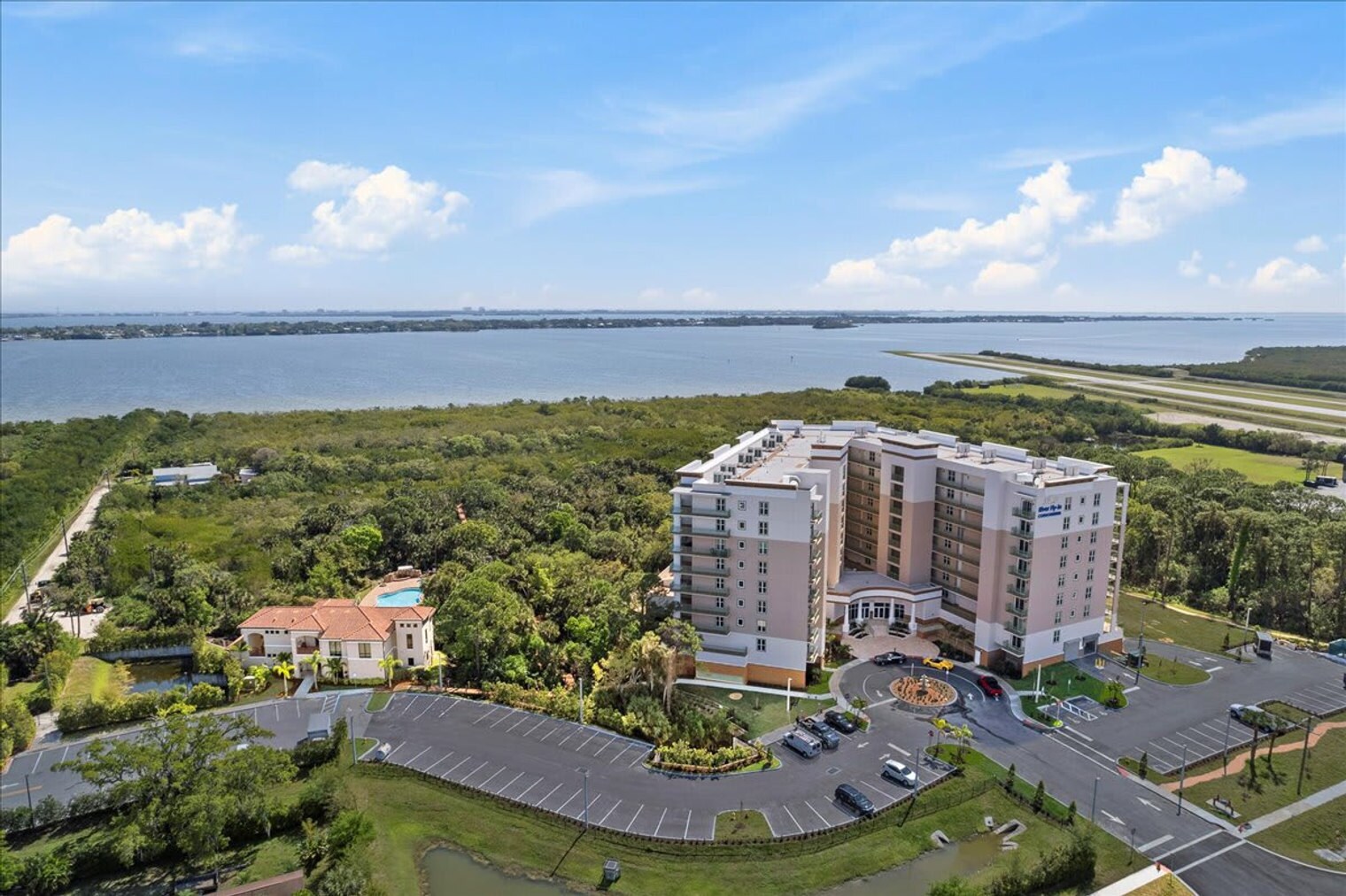 Building Photo - 131 S Courtenay Pkwy