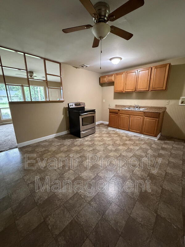 Building Photo - 5176 Rucks Rd