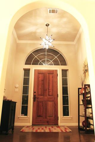 Building Photo - 8105 Pecan Ridge Dr