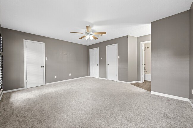 Building Photo - 6700 Richardson Rd