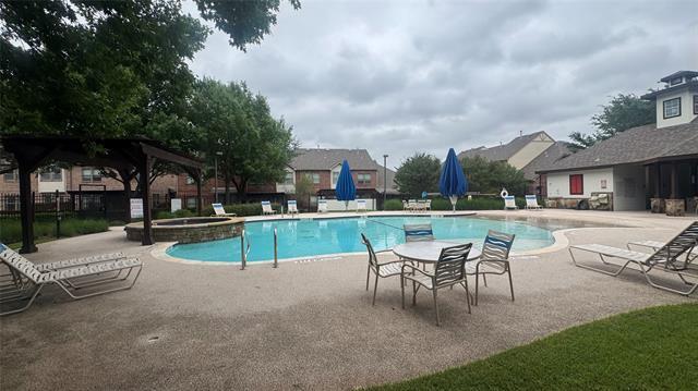 Building Photo - 824 Apple Hill Dr