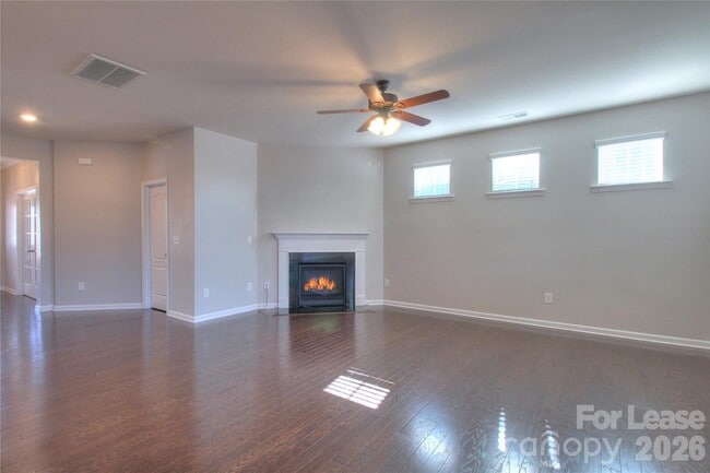 Building Photo - 4008 Silverwood Dr