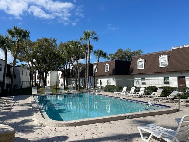 Building Photo - 9101 W Hillsborough Ave