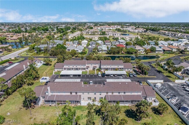 Building Photo - 6091 Lakefront Dr