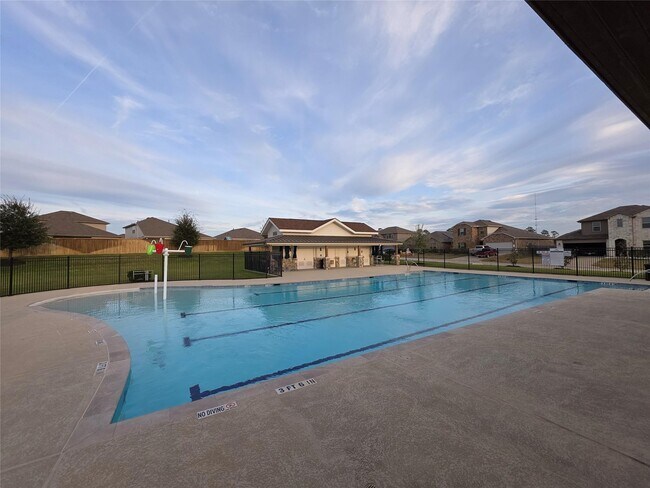 Building Photo - 40821 Hawthorne Glades St