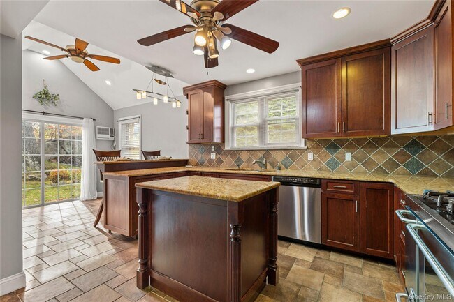 Building Photo - 29 Avondale Rd