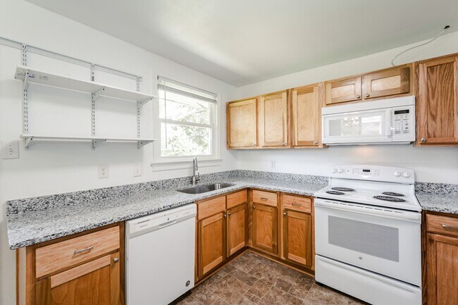 Building Photo - 9507 Stockbridge Dr