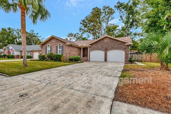 Building Photo - 700 Cluster Pines Rd