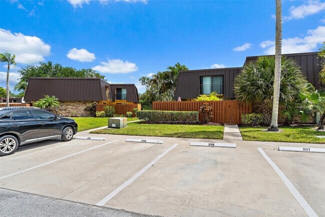Building Photo - 5830 SE Windsong Ln