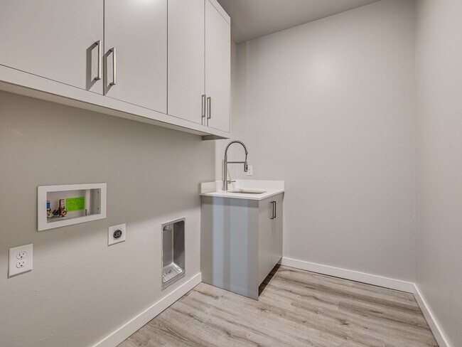 Building Photo - Beautiful New Construction Home in Edmond/...