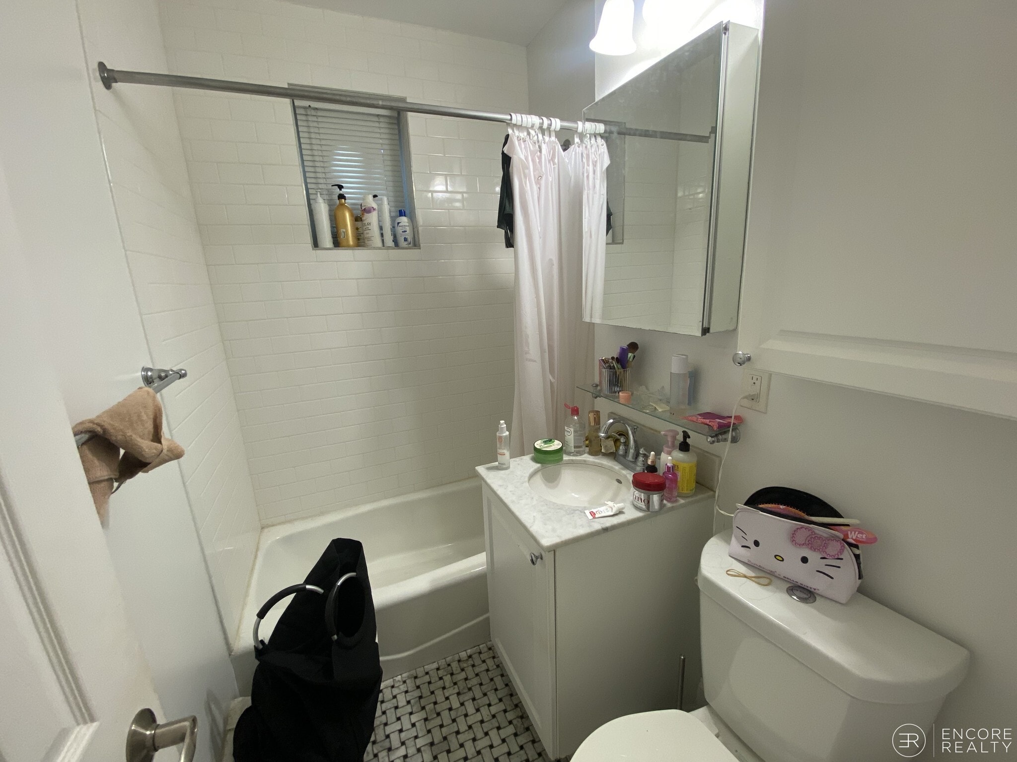 Building Photo - 26 Alton Pl