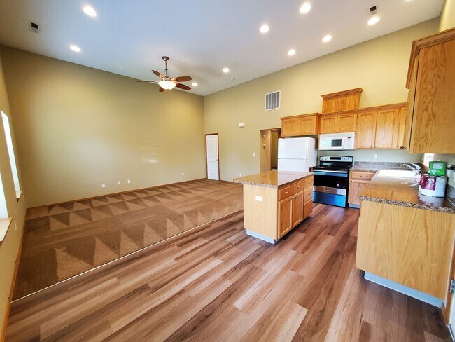 Primary Photo - 2-Bedroom House near GFU in Newberg