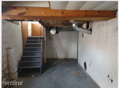 Building Photo - 3 br, 1 bath House - 902 West McClure Avenue