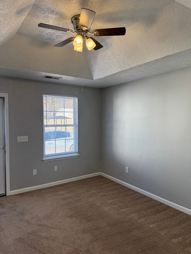 Building Photo - duplex