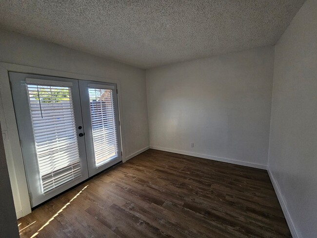 Building Photo - 3 bd with office -N. Phx - 1 story single ...