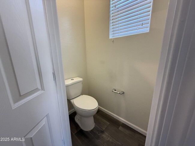 Building Photo - 888 E Aberdeen Dr