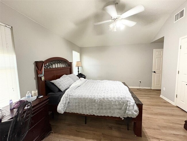 Building Photo - 2204 Bakers Way