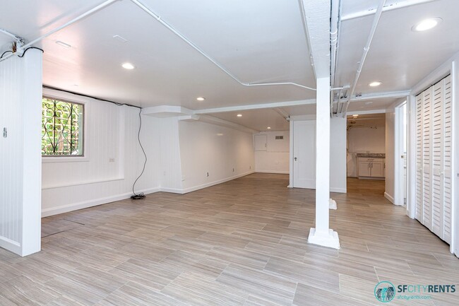 Building Photo - Pacific Heights: Remodeled Single Family H...