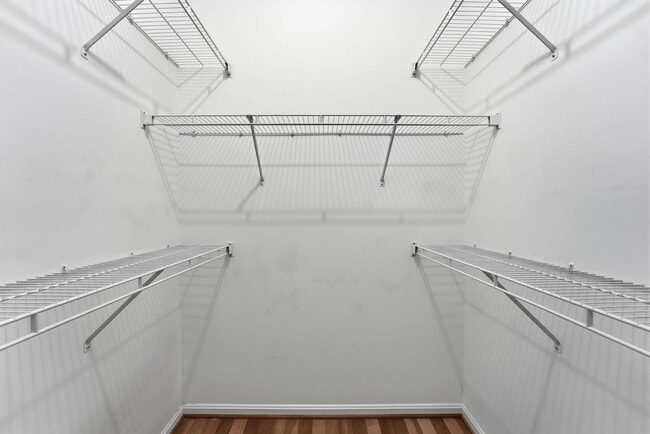 Building Photo - 4850 Eisenhower Ave