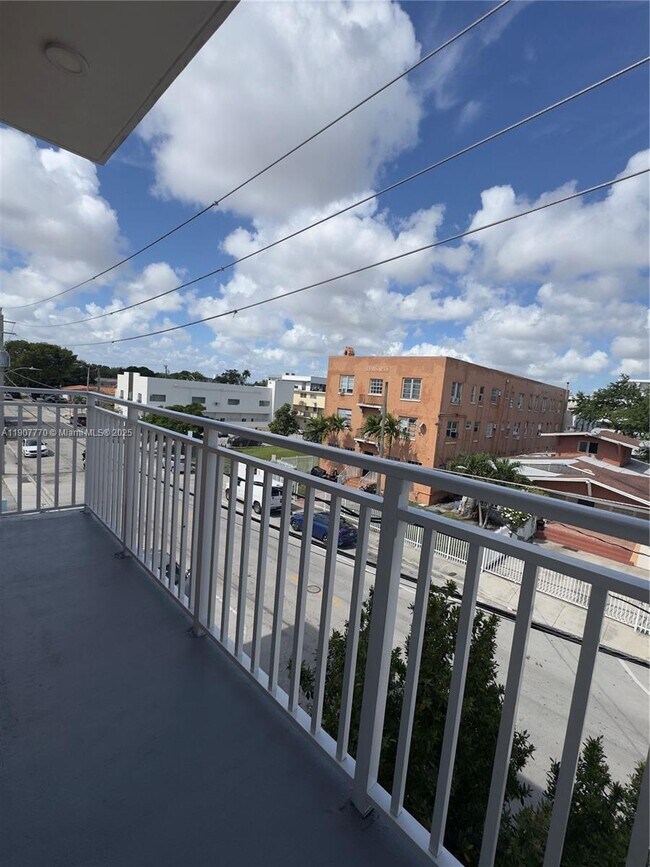 Building Photo - 1534 NW 1st St