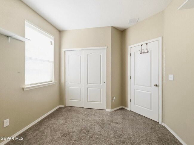 Building Photo - 1040 Earthstar Pl