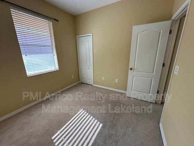 Building Photo - 3774 Hampton Hills Dr