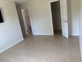 Building Photo - 28 Spring Loop Cir