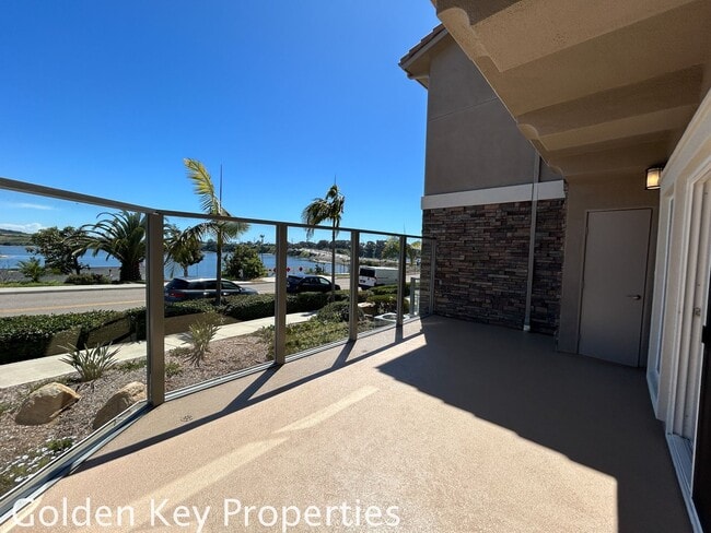 Building Photo - Beautiful Tri-Level Condo in The Bluffs at Carlsbad with Lagoon Views!!