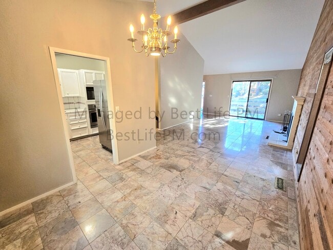 Building Photo - 9 Mountain Cir