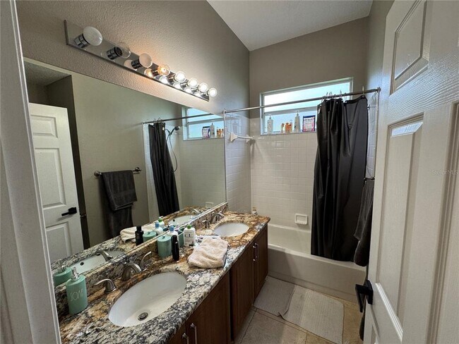 Building Photo - 8731 Tantallon Cir