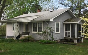 Building Photo - Cute 2 bedroom house in the countryside of Greencastle