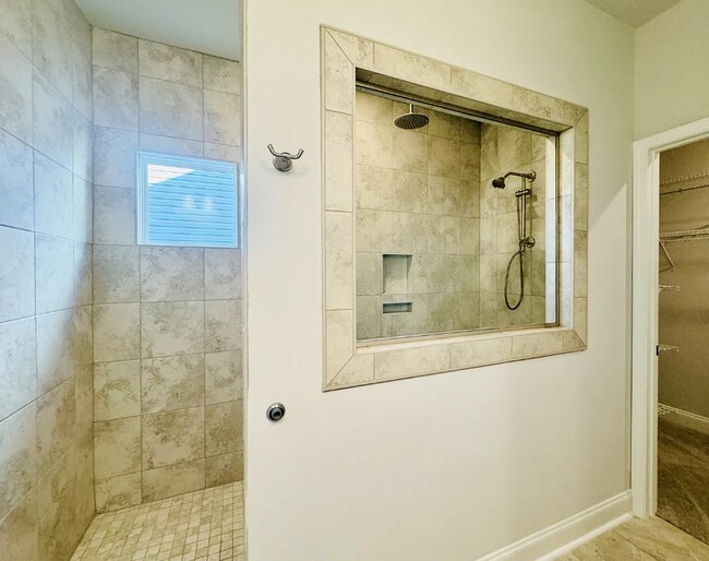 Building Photo - 2422 Capri Ct
