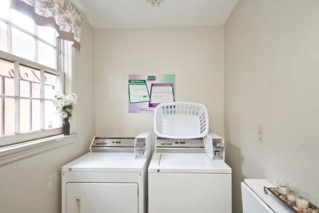 Building Photo - Fully Furnished Condo on Abercorn St.