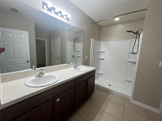 Building Photo - 3287 Trentwood Ln