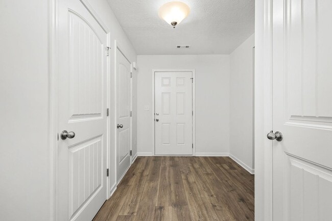 Building Photo - Curbo Ct 107