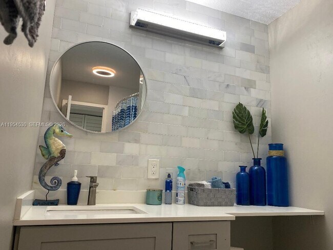 Building Photo - 100 Waterway Dr S