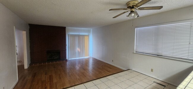 Building Photo - 3 Bedroom 2 Bathroom Home in Greenhaven